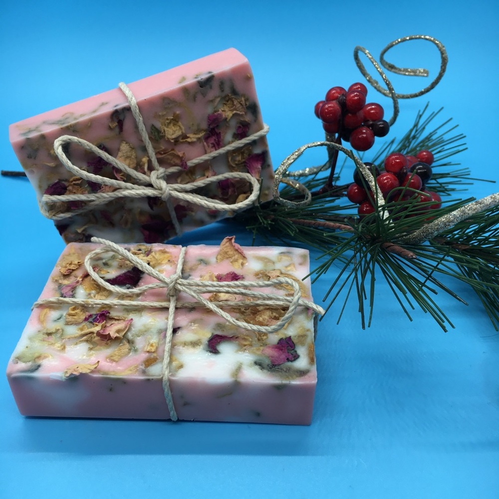 Rose soaps 🌹2 for &10.